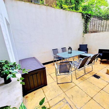 Spacious & Cosy 2 Bedroom Home Plus 2 Sofa-Beds With Private Entrance And Back Patio, 3 Min Walk To Earl'S Court Station Лондон Екстер'єр фото