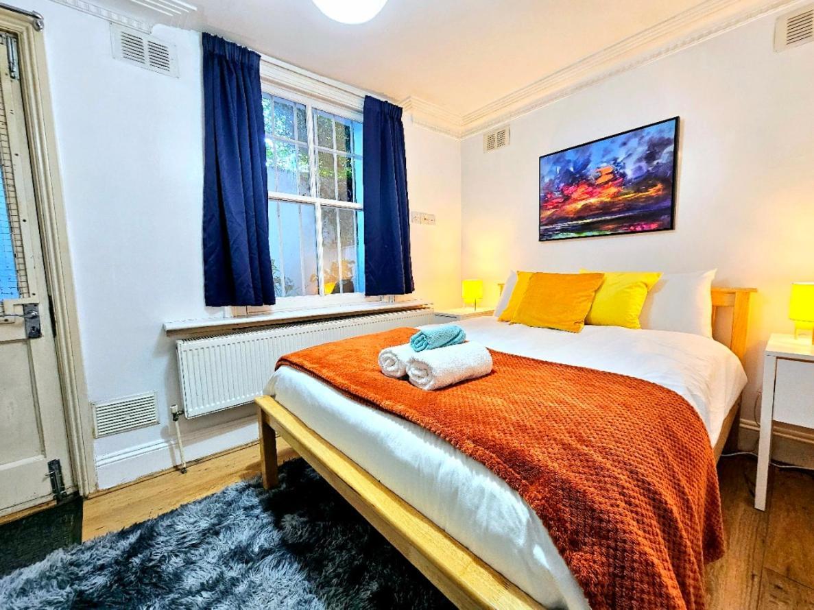 Spacious & Cosy 2 Bedroom Home Plus 2 Sofa-Beds With Private Entrance And Back Patio, 3 Min Walk To Earl'S Court Station Лондон Екстер'єр фото