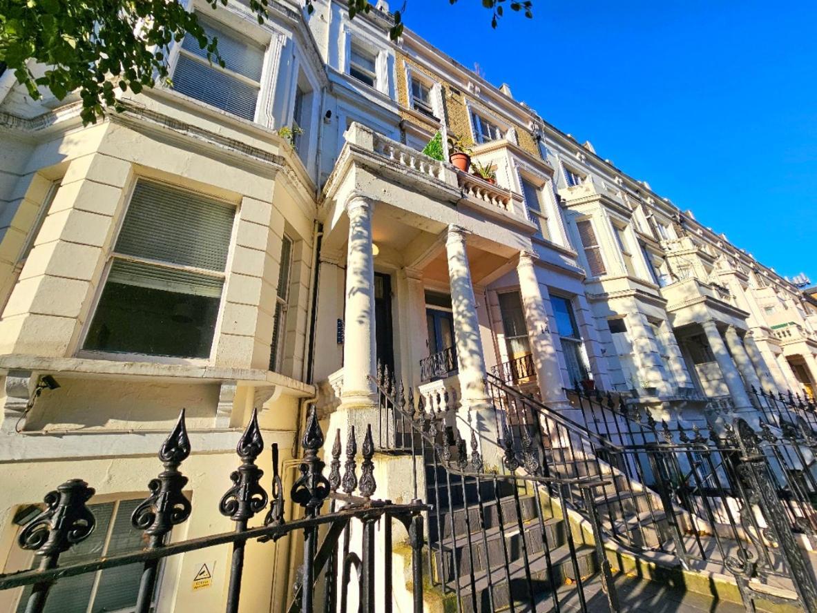 Spacious & Cosy 2 Bedroom Home Plus 2 Sofa-Beds With Private Entrance And Back Patio, 3 Min Walk To Earl'S Court Station Лондон Екстер'єр фото